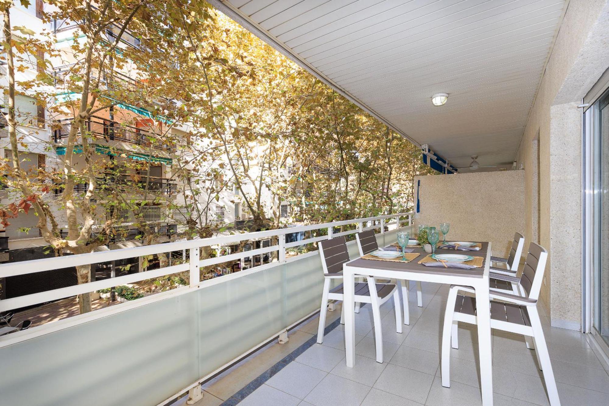 Uhc Apartamento Ruisenores Salou Bagian luar foto