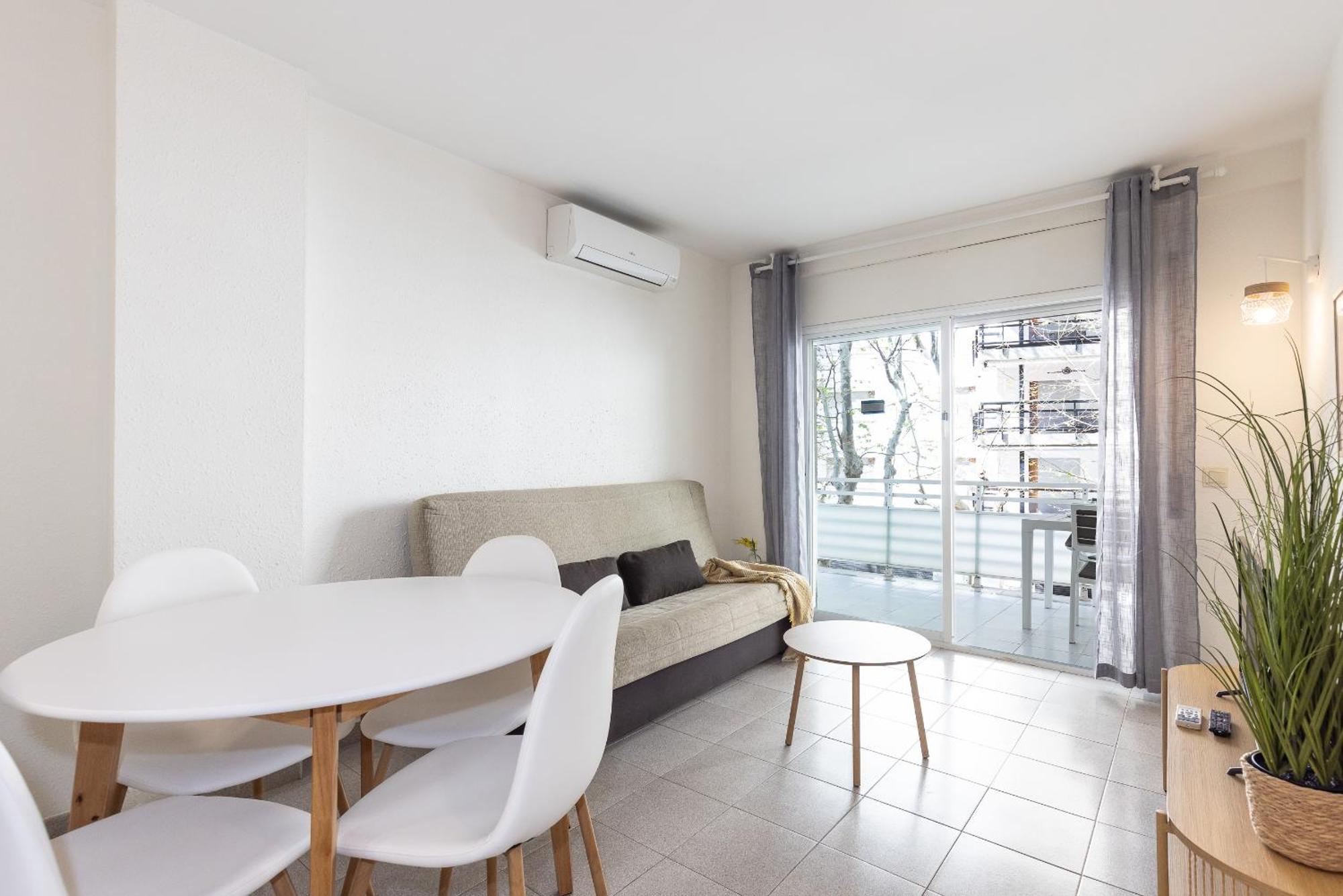Uhc Apartamento Ruisenores Salou Bagian luar foto